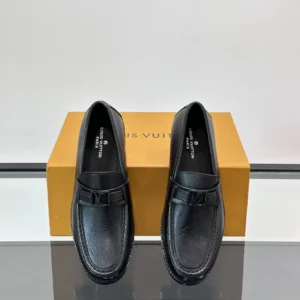 Louis Vuitton Major Loafers In Black - LL52