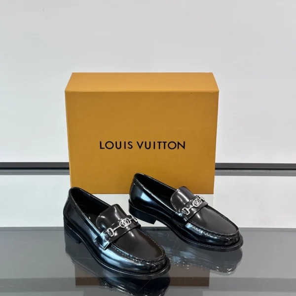 Louis Vuitton Major Loafers In Black Leather - LL39