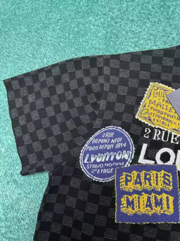 Louis Vuitton Art Printed Damier Cotton T-Shirt - LT134
