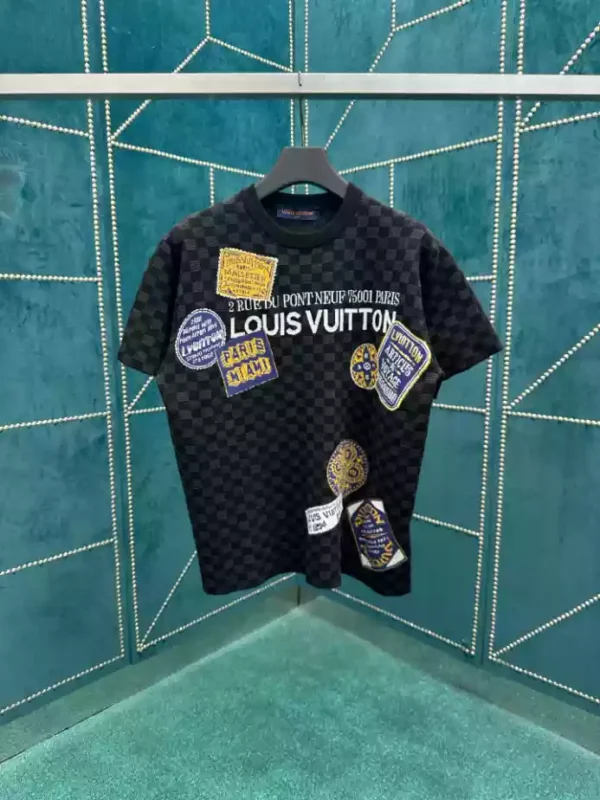 Louis Vuitton Art Printed Damier Cotton T-Shirt - LT134