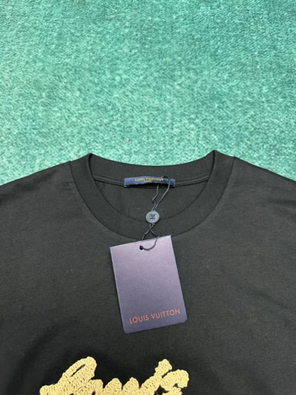 Louis Vuitton Embroidered Signature T-Shirt in Black - LT130
