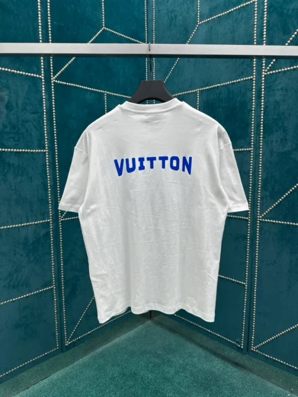 Louis Vuitton Printed Signature T-Shirt - LT133