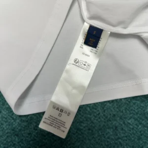 Louis Vuitton Printed Signature T-Shirt - LT133