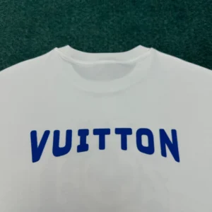 Louis Vuitton Printed Signature T-Shirt - LT133