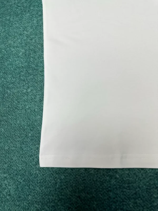 Louis Vuitton Printed Signature T-Shirt - LT133