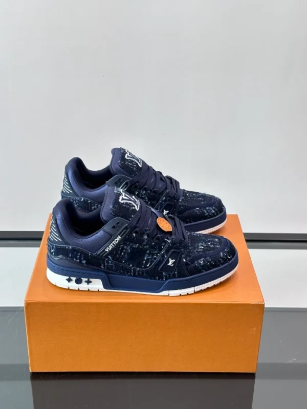 Louis Vuitton Trainer Sneakers In Blue - LS312