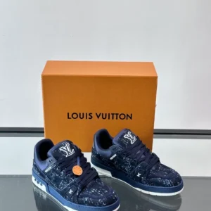 Louis Vuitton Trainer Sneakers In Blue - LS312
