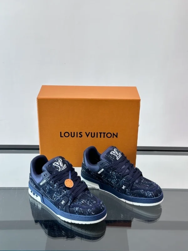 Louis Vuitton Trainer Sneakers In Blue - LS312