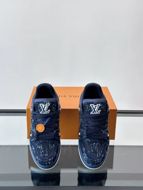 Louis Vuitton Trainer Sneakers In Blue - LS312