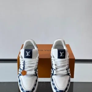 Louis Vuitton Trainer Sneakers In White - LS311