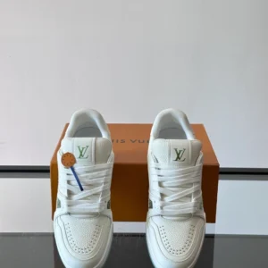 Louis Vuitton Trainer Sneakers - LS313