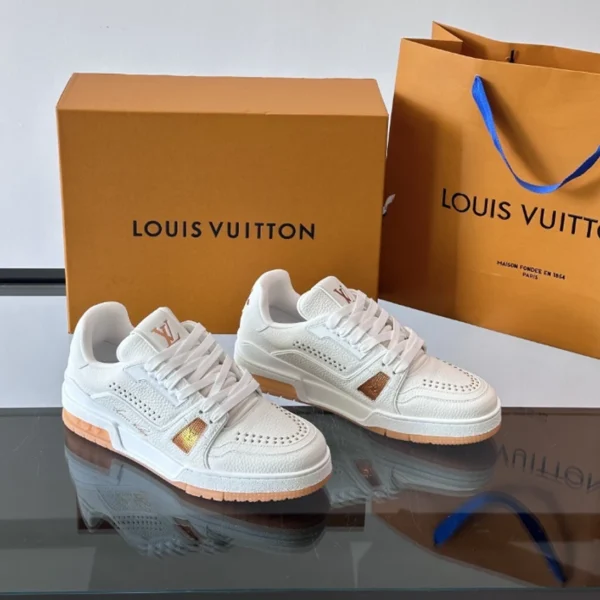 Louis Vuitton Trainer Sneakers - LS314