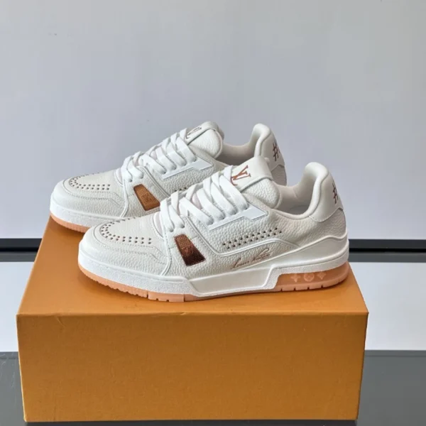 Louis Vuitton Trainer Sneakers - LS314