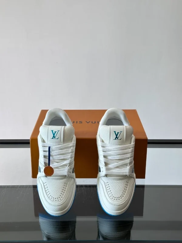 Louis Vuitton Trainer Sneakers - LS315