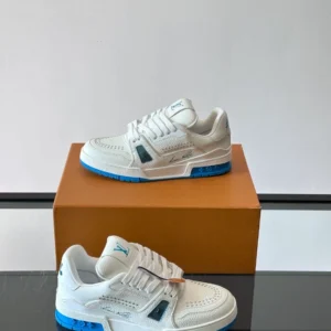 Louis Vuitton Trainer Sneakers - LS315