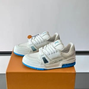 Louis Vuitton Trainer Sneakers - LS315