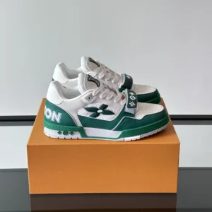 Louis Vuitton Trainer Sneaker In Green - LS309