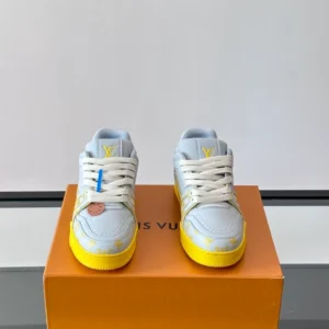 Louis Vuitton Trainer Sneakers - LS316