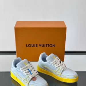 Louis Vuitton Trainer Sneakers - LS316