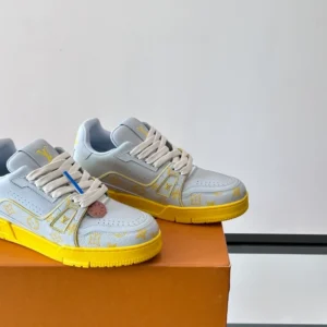 Louis Vuitton Trainer Sneakers - LS316