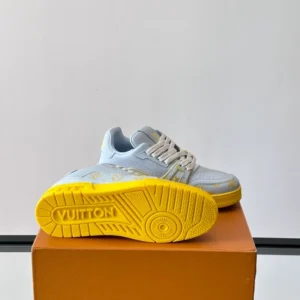 Louis Vuitton Trainer Sneakers - LS316