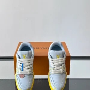 Louis Vuitton Trainer Sneakers - LS316