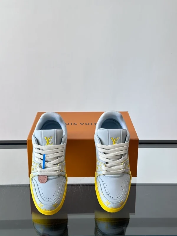 Louis Vuitton Trainer Sneakers - LS316