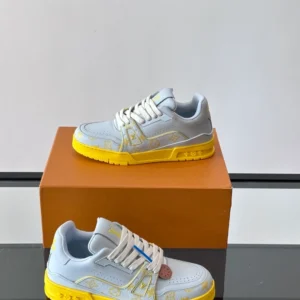 Louis Vuitton Trainer Sneakers - LS316