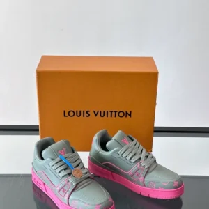 Louis Vuitton Trainer Sneakers - LS317