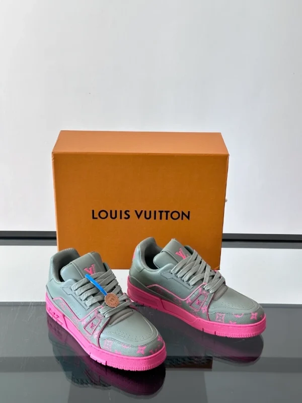 Louis Vuitton Trainer Sneakers - LS317