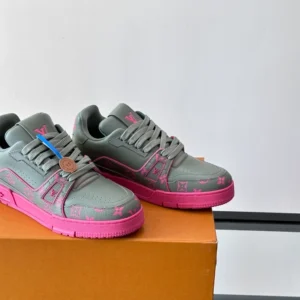Louis Vuitton Trainer Sneakers - LS317