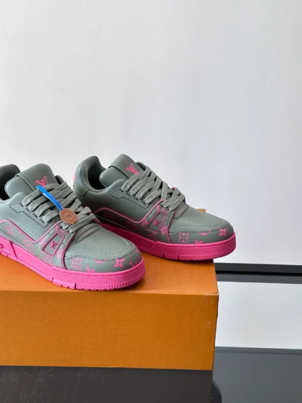 Louis Vuitton Trainer Sneakers - LS317