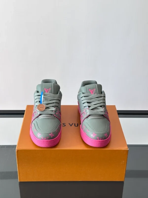 Louis Vuitton Trainer Sneakers - LS317