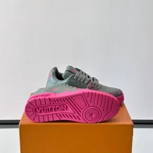 Louis Vuitton Trainer Sneakers - LS317