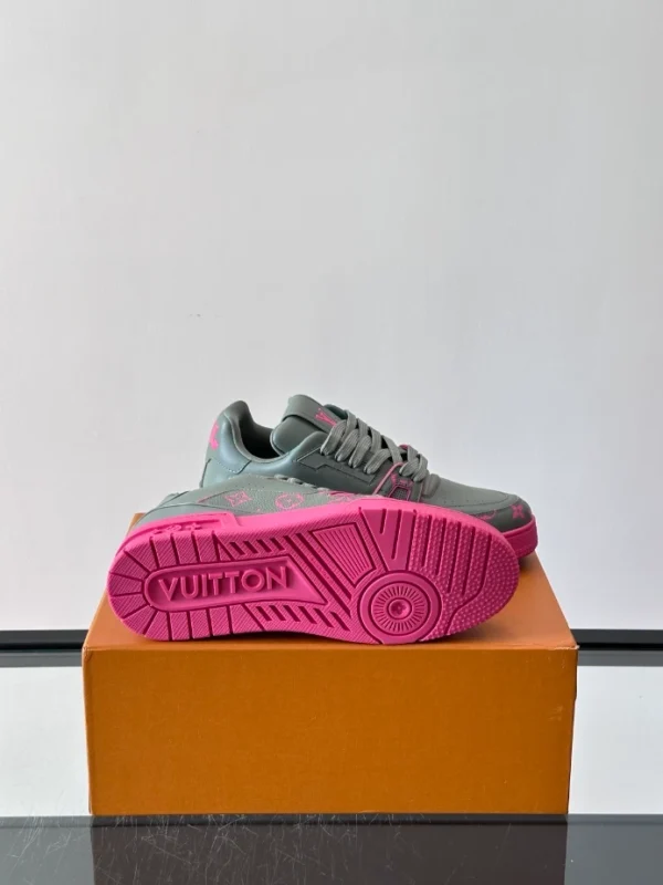 Louis Vuitton Trainer Sneakers - LS317