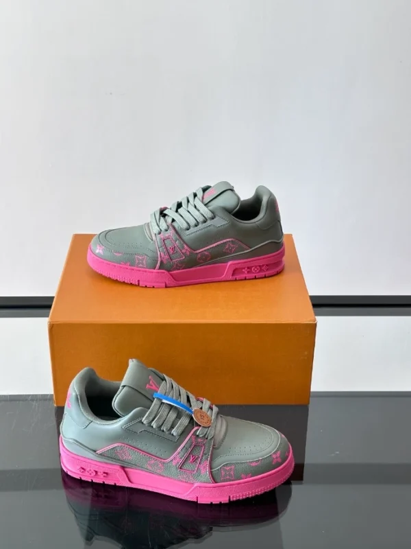 Louis Vuitton Trainer Sneakers - LS317