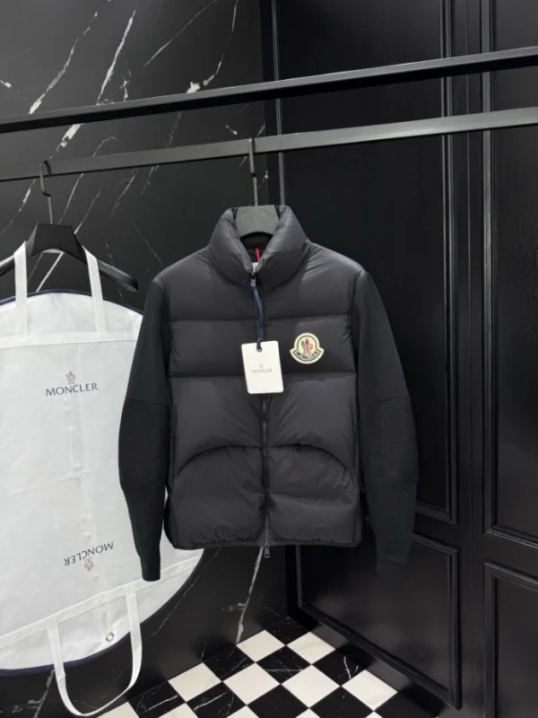 Moncler Down Jacket - MK088