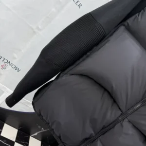 Moncler Down Jacket - MK088