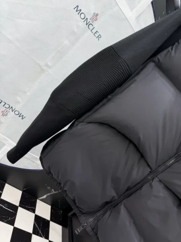 Moncler Down Jacket - MK088
