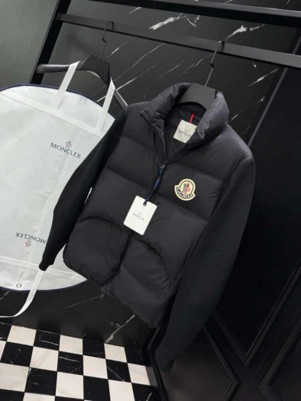 Moncler Down Jacket - MK088