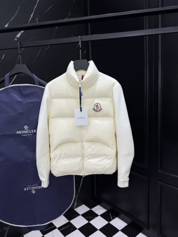 Moncler Down Jacket - MK089