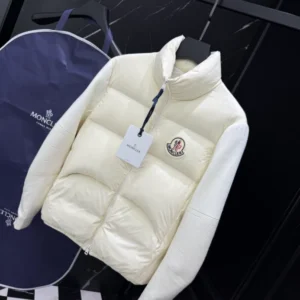 Moncler Down Jacket - MK089