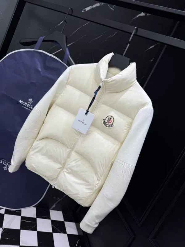 Moncler Down Jacket - MK089