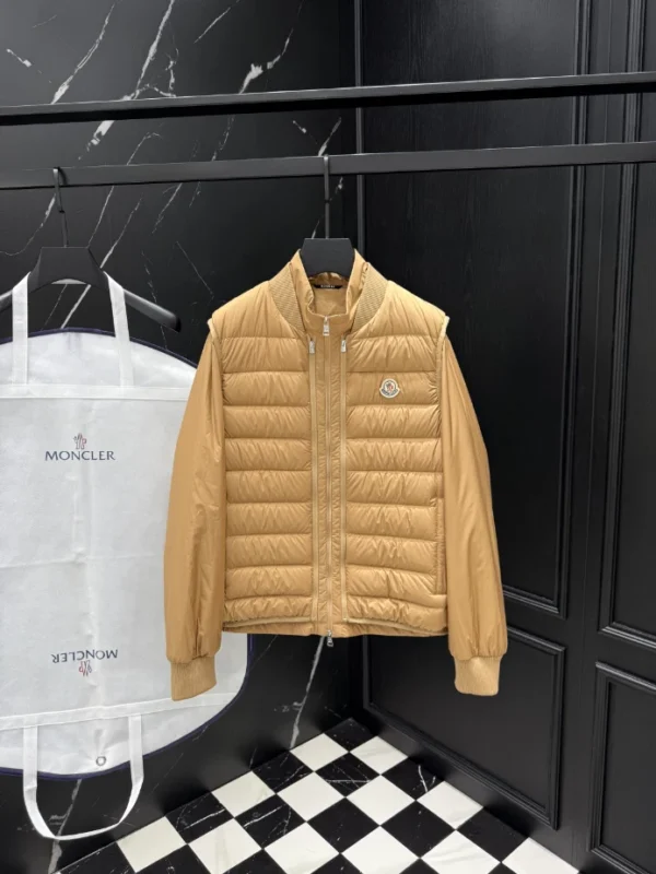 Moncler Jacket - MK090