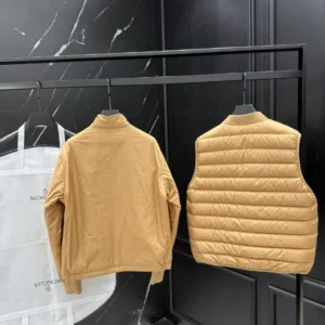 Moncler Jacket - MK090