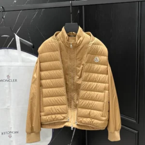Moncler Jacket - MK090