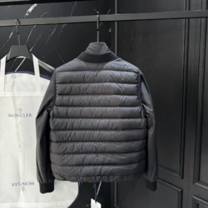 Moncler Jacket - MK091