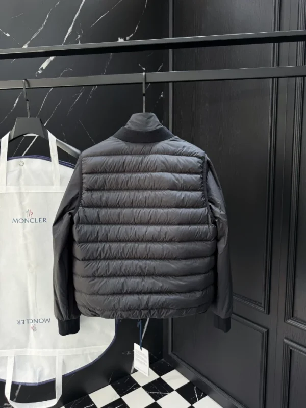 Moncler Jacket - MK091