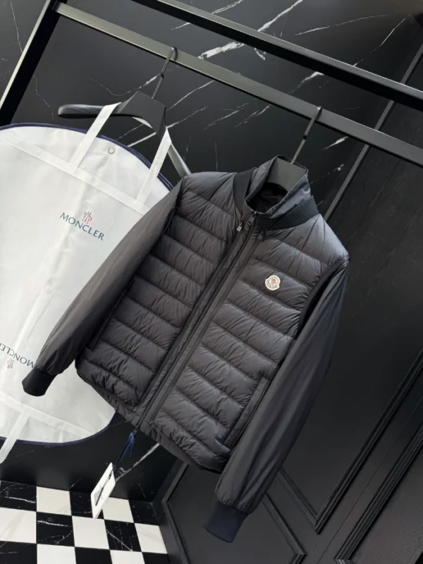 Moncler Jacket - MK091