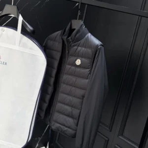 Moncler Jacket - MK091